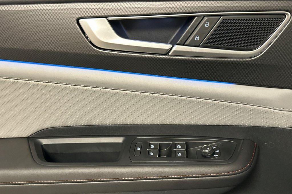 new 2025 Volkswagen Atlas car, priced at $46,115