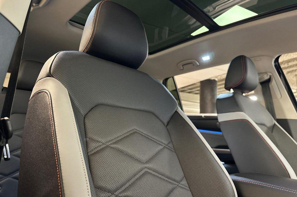 new 2025 Volkswagen Atlas car, priced at $46,115