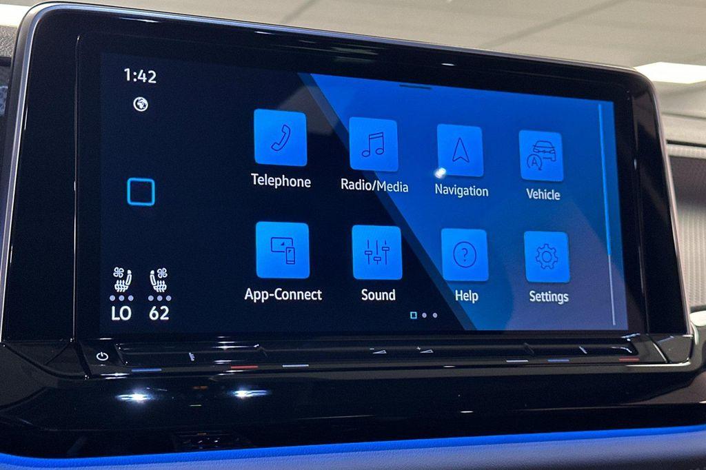 new 2025 Volkswagen Atlas car, priced at $46,115