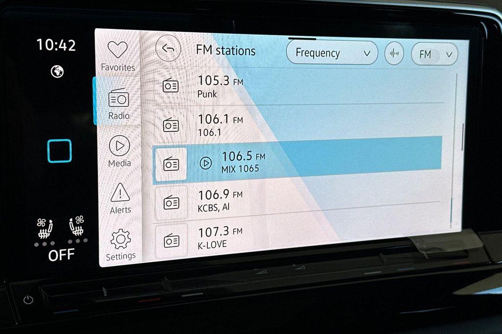 new 2026 Volkswagen Atlas Cross Sport car, priced at $51,154