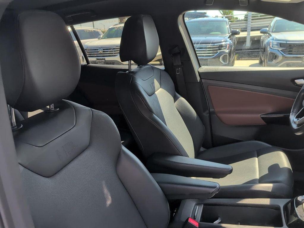 used 2022 Volkswagen ID.4 car, priced at $21,999