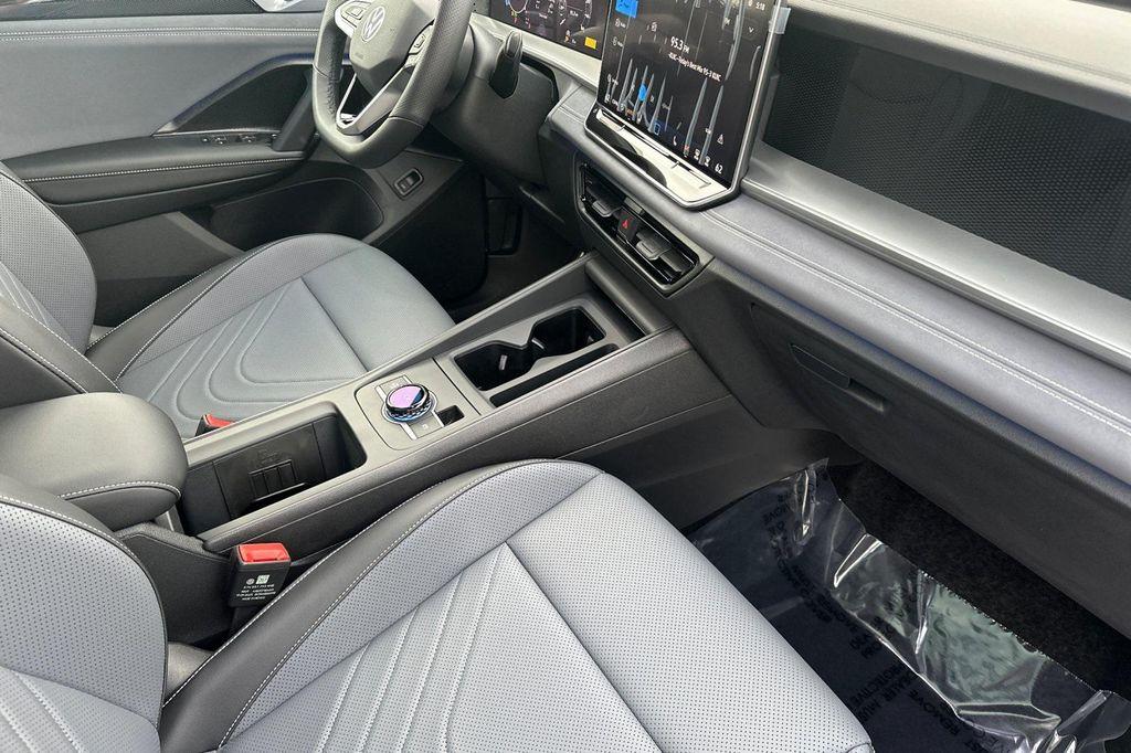 new 2026 Volkswagen Tiguan car, priced at $39,175