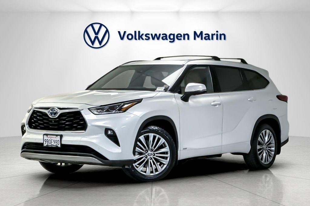 used 2022 Toyota Highlander Hybrid car, priced at $34,890