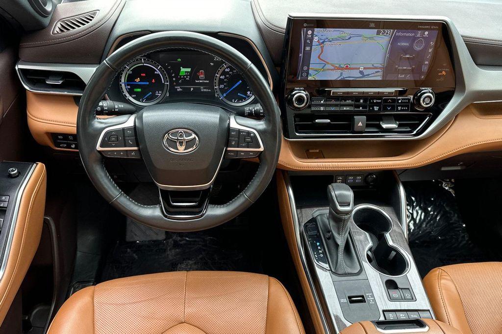 used 2022 Toyota Highlander Hybrid car, priced at $34,890