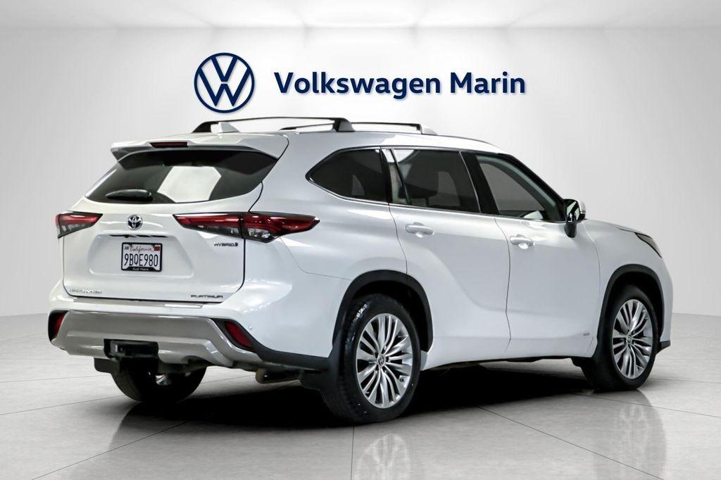 used 2022 Toyota Highlander Hybrid car, priced at $34,890