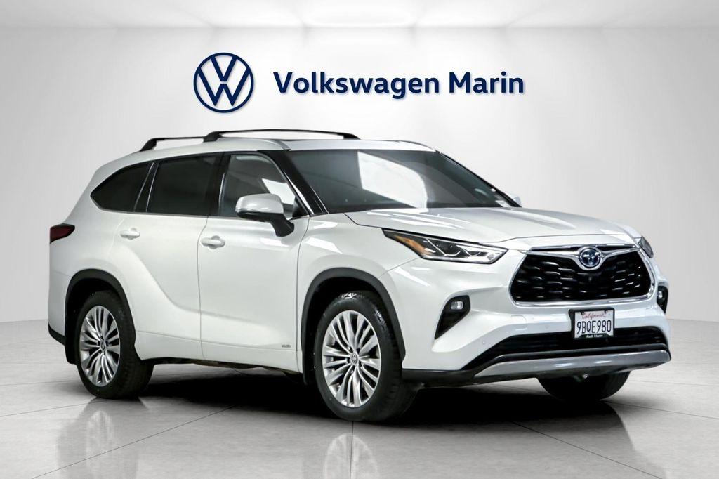 used 2022 Toyota Highlander Hybrid car, priced at $34,890