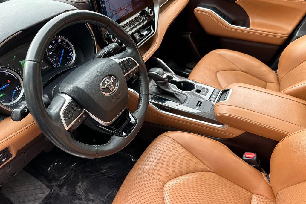 used 2022 Toyota Highlander Hybrid car, priced at $34,890