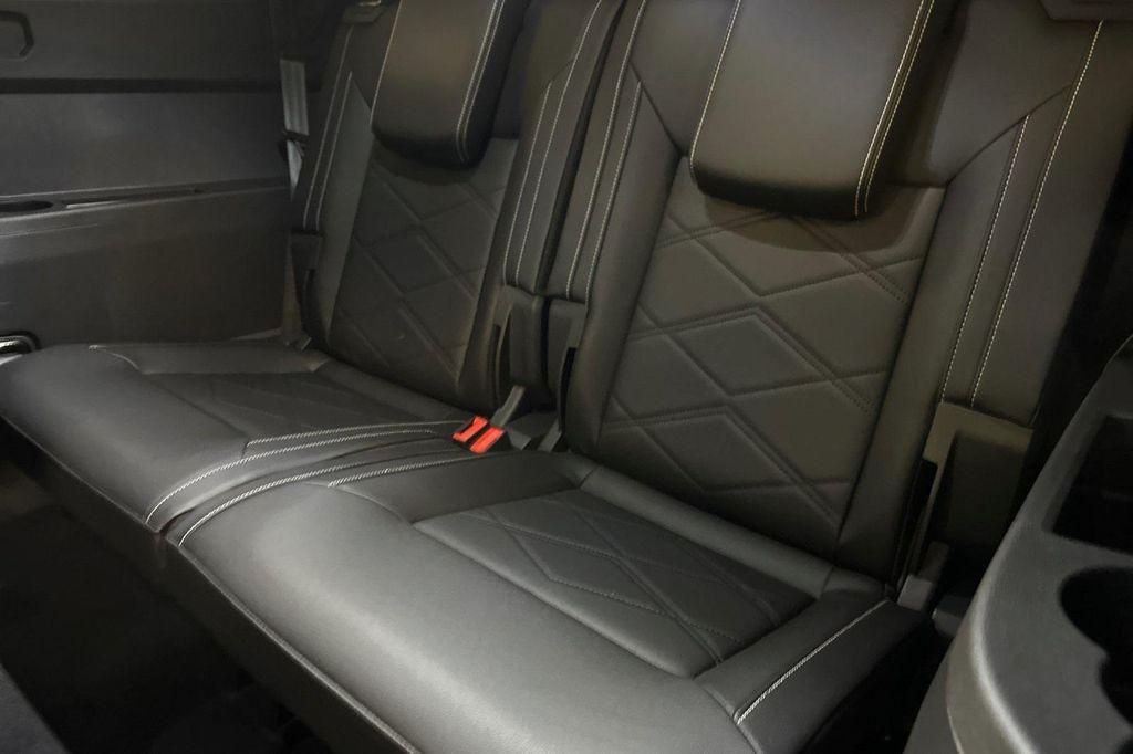 new 2025 Volkswagen Atlas car, priced at $39,264