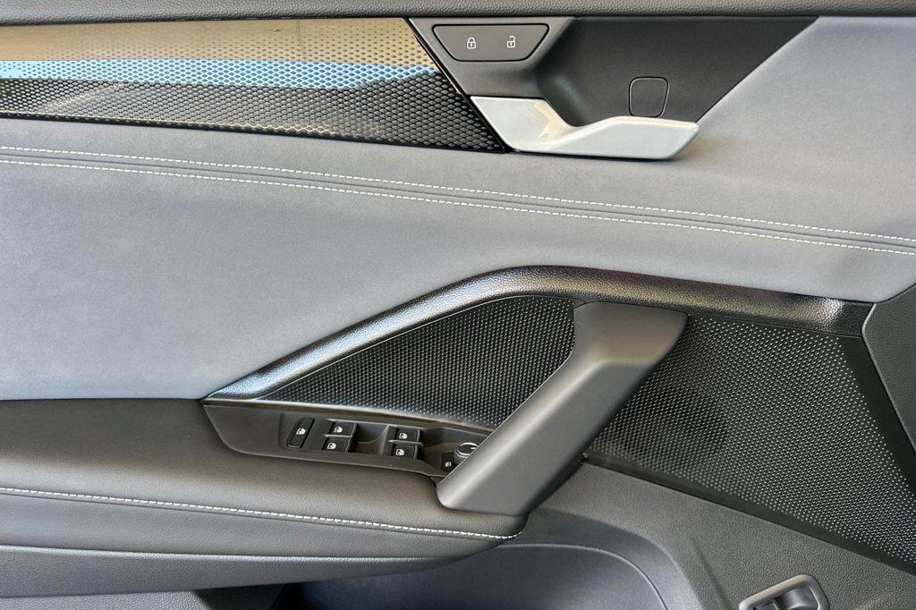 new 2025 Volkswagen Tiguan car, priced at $33,634