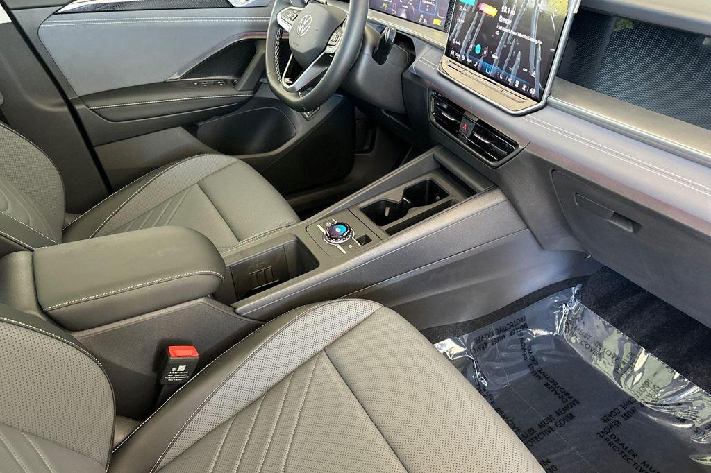 new 2025 Volkswagen Tiguan car, priced at $33,634