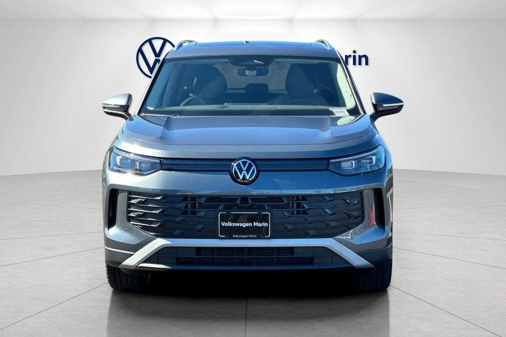 new 2025 Volkswagen Tiguan car, priced at $33,634