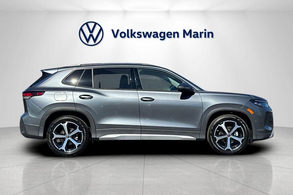new 2025 Volkswagen Tiguan car, priced at $33,634