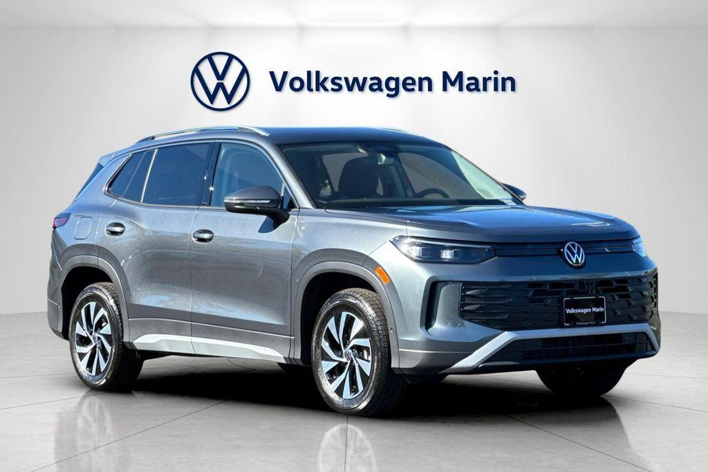 new 2025 Volkswagen Tiguan car, priced at $31,562