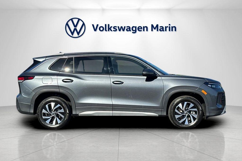 new 2025 Volkswagen Tiguan car, priced at $31,562