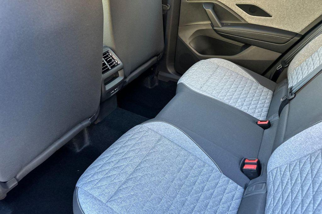 new 2025 Volkswagen Tiguan car, priced at $31,562