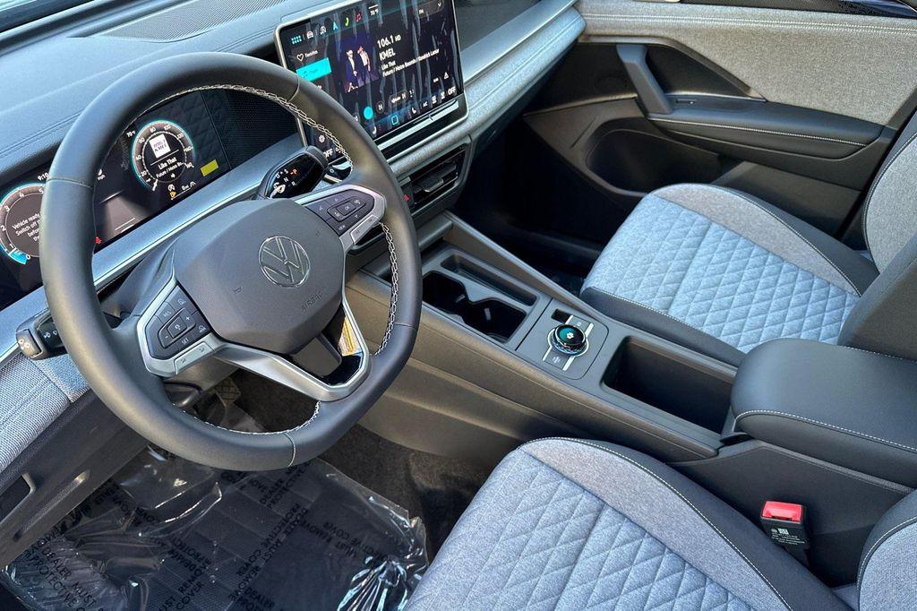 new 2025 Volkswagen Tiguan car, priced at $31,562