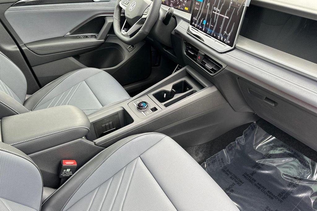 new 2026 Volkswagen Tiguan car, priced at $40,675