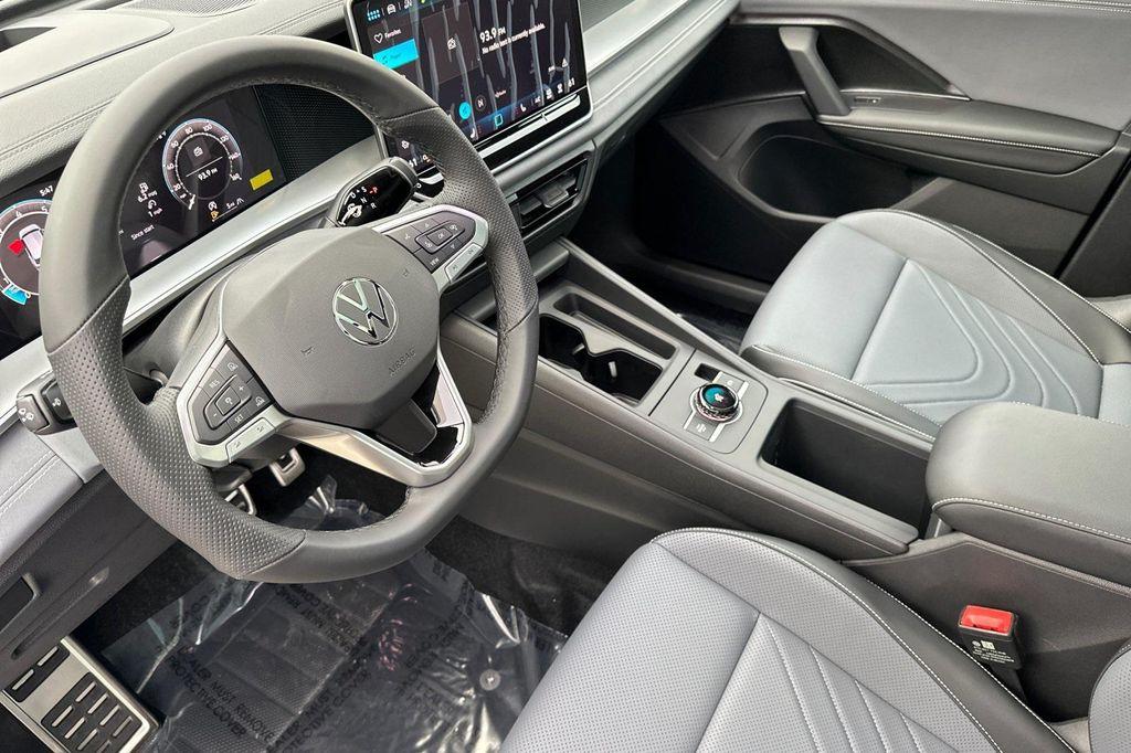 new 2026 Volkswagen Tiguan car, priced at $40,675