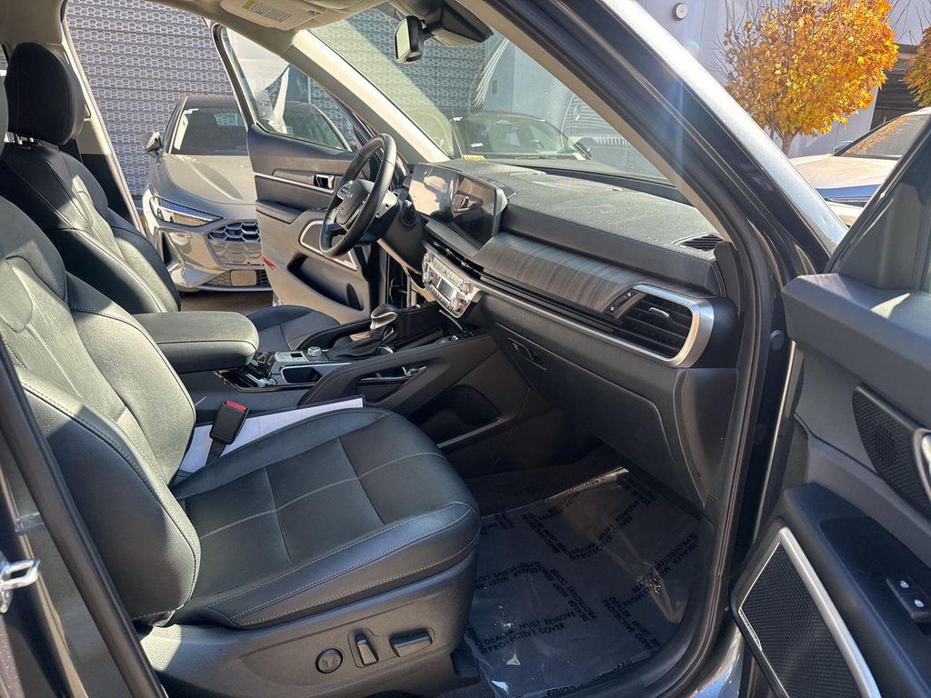 used 2024 Kia Telluride car, priced at $34,350