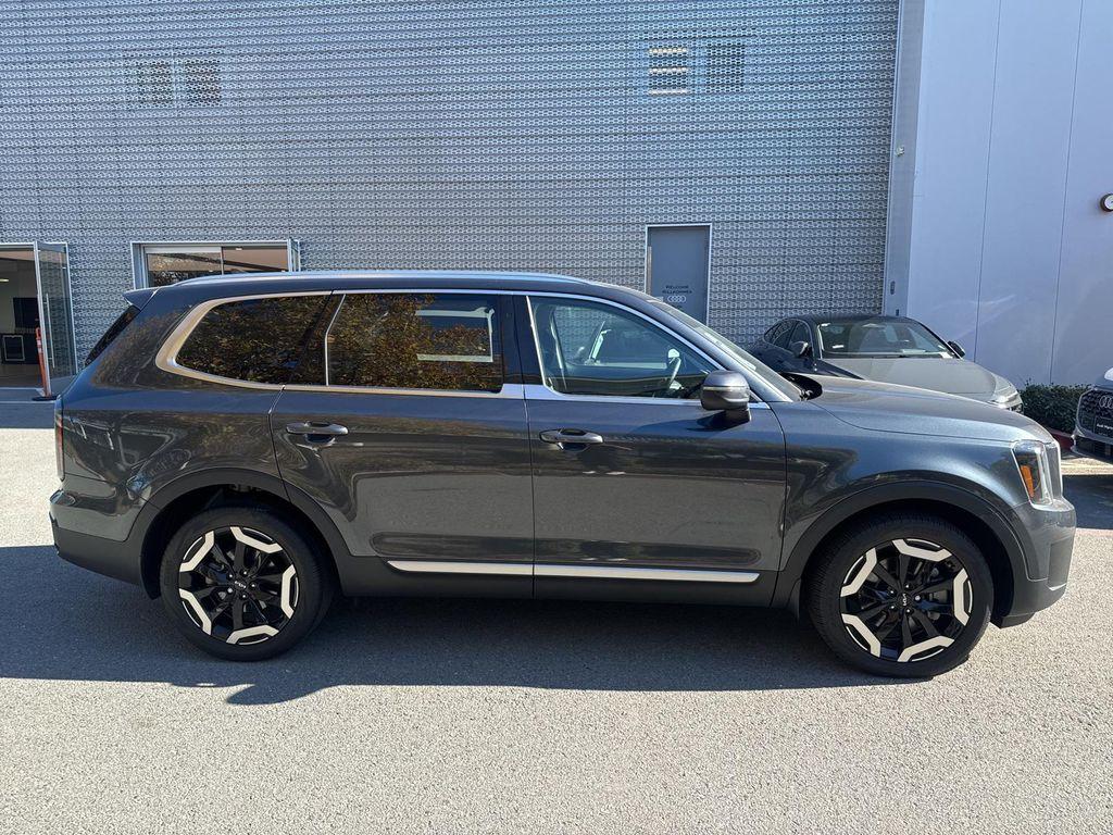 used 2024 Kia Telluride car, priced at $34,350