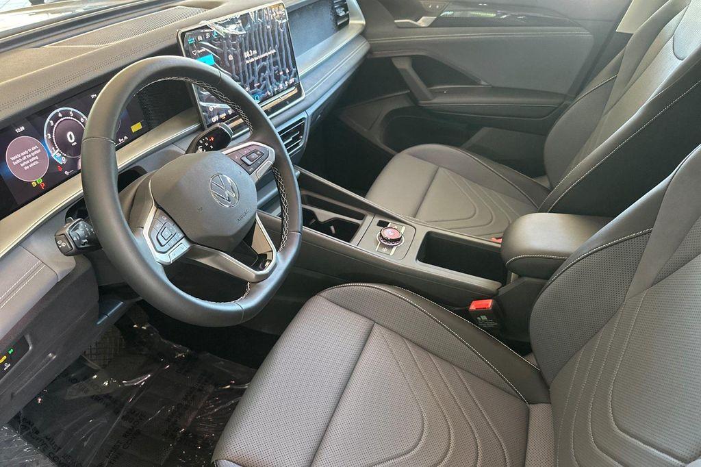 new 2025 Volkswagen Tiguan car, priced at $31,607