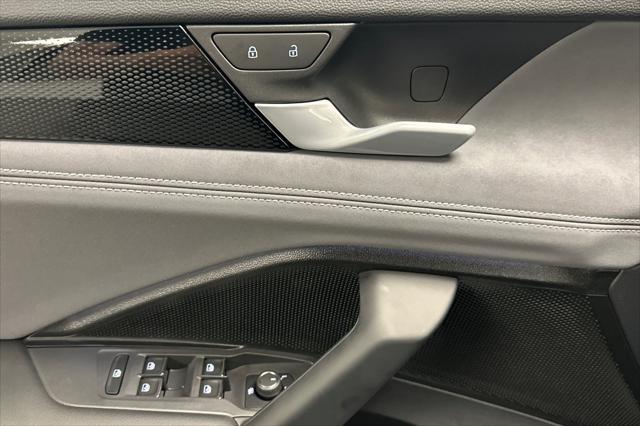 new 2025 Volkswagen Tiguan car, priced at $33,413