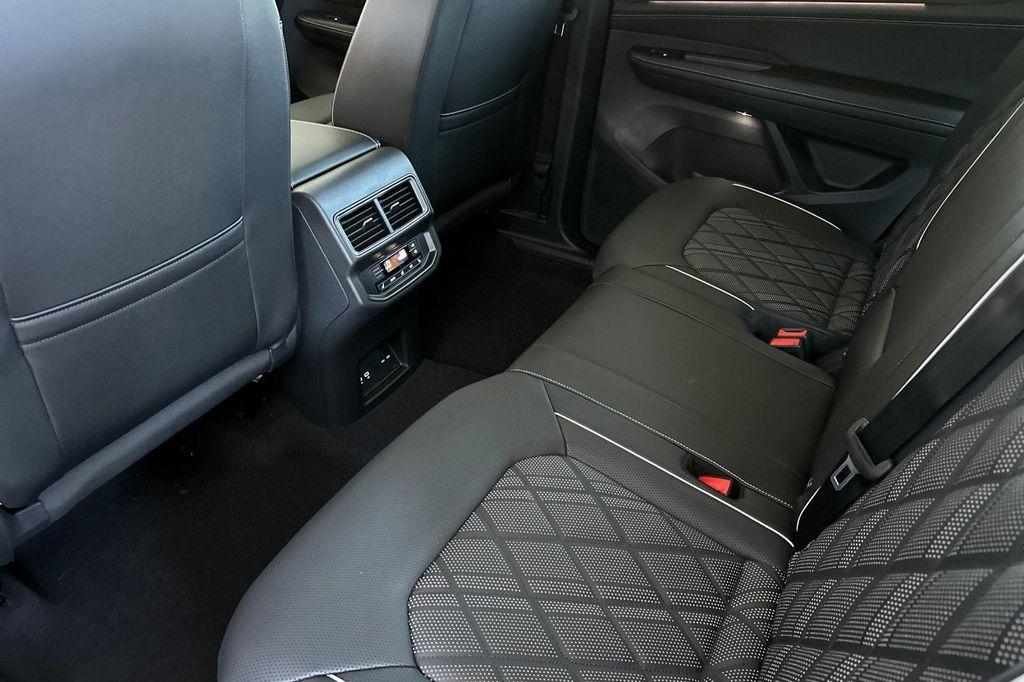 new 2026 Volkswagen Atlas car, priced at $57,804