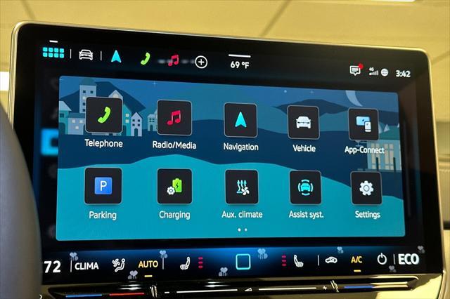 new 2025 Volkswagen ID.4 car, priced at $39,345