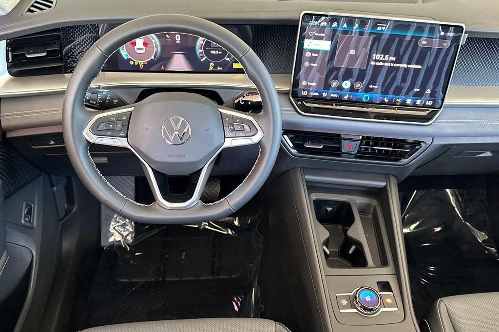 new 2025 Volkswagen Tiguan car, priced at $30,578