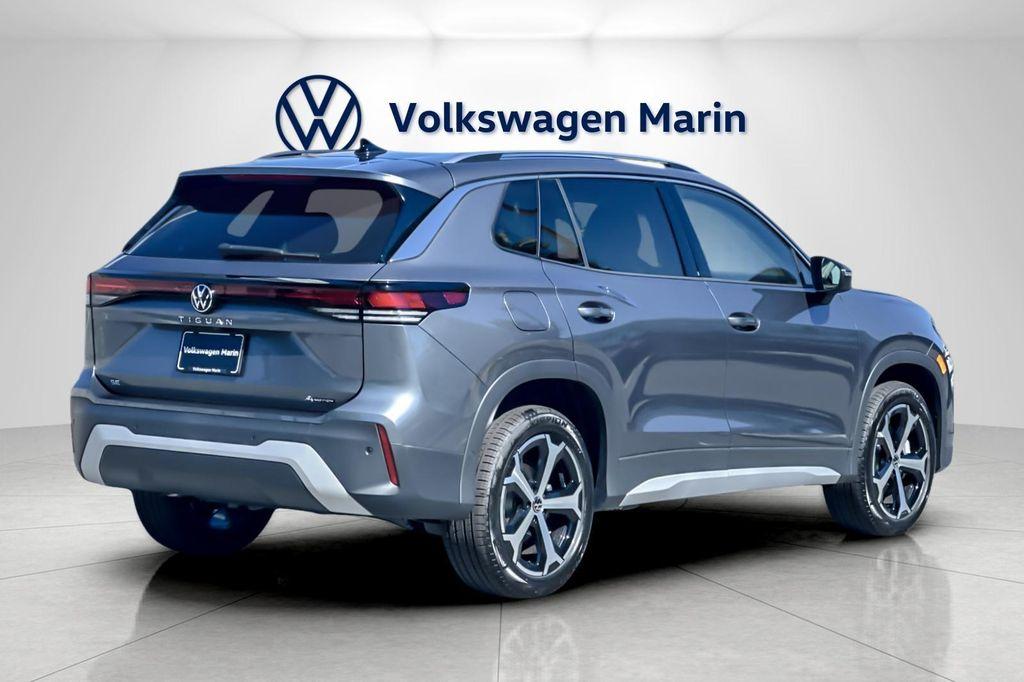 new 2025 Volkswagen Tiguan car, priced at $33,017