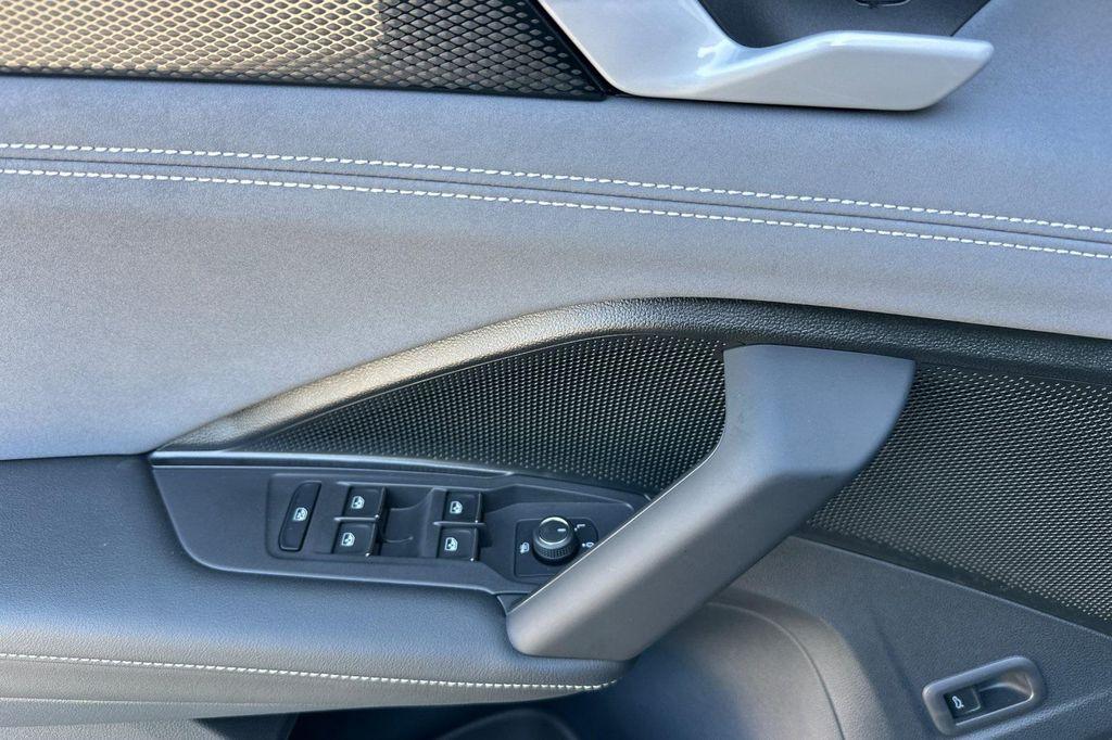 new 2025 Volkswagen Tiguan car, priced at $33,017