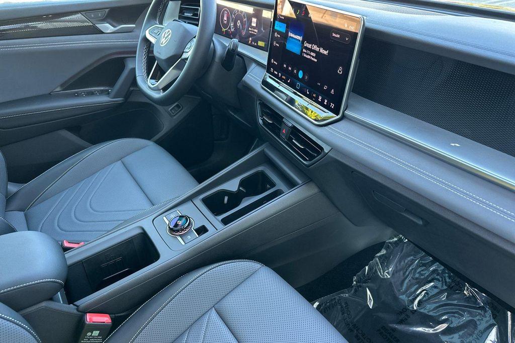 new 2025 Volkswagen Tiguan car, priced at $33,017