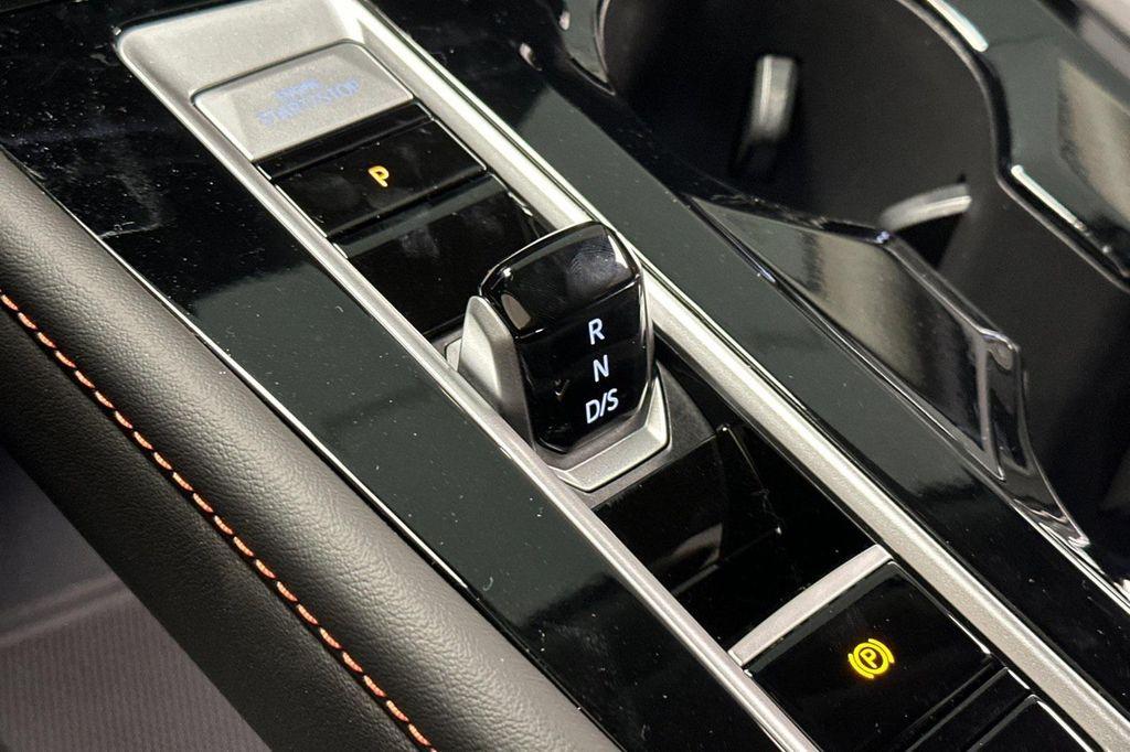 new 2025 Volkswagen Atlas car, priced at $46,115