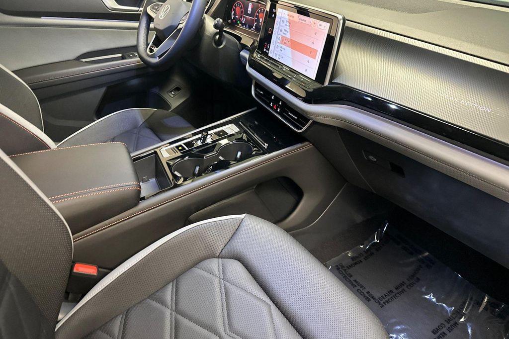 new 2025 Volkswagen Atlas car, priced at $46,115