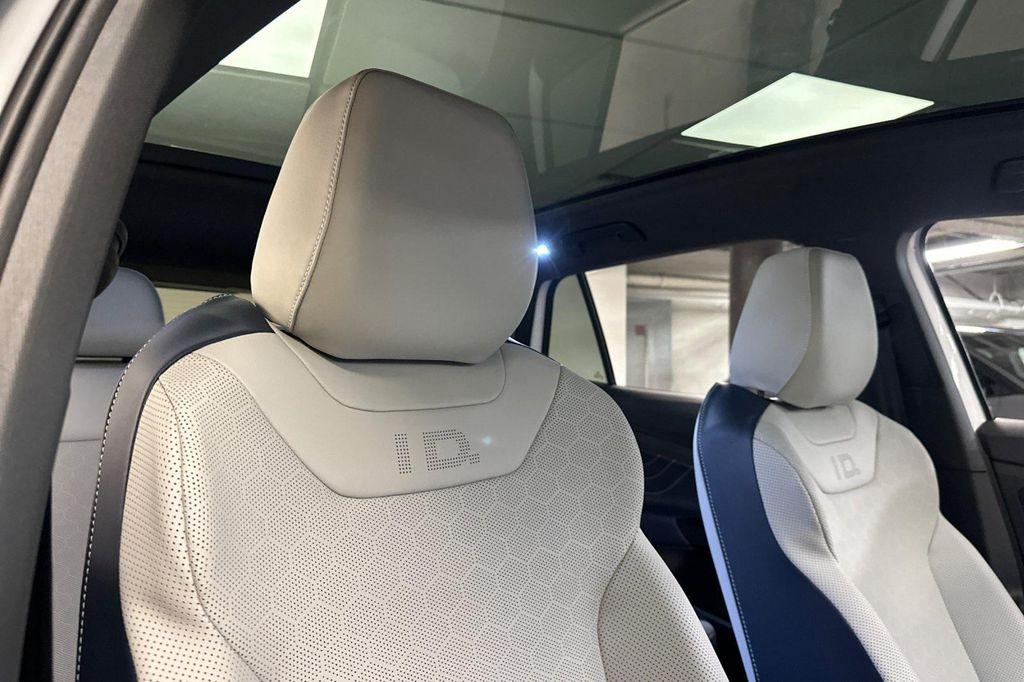 new 2025 Volkswagen ID.4 car, priced at $51,194