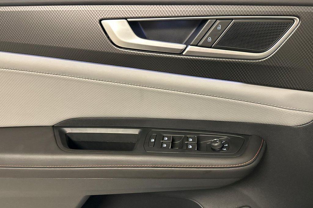 new 2025 Volkswagen Atlas car, priced at $42,615