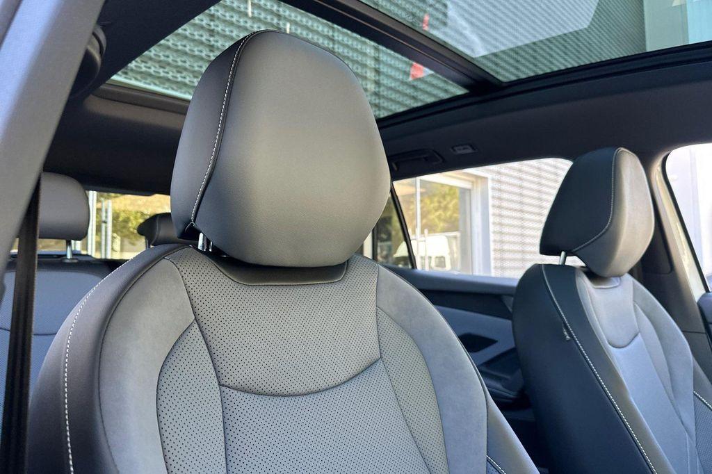 new 2025 Volkswagen Tiguan car, priced at $36,254