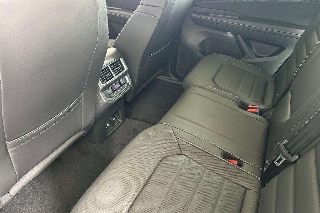 new 2026 Volkswagen Atlas car, priced at $52,339