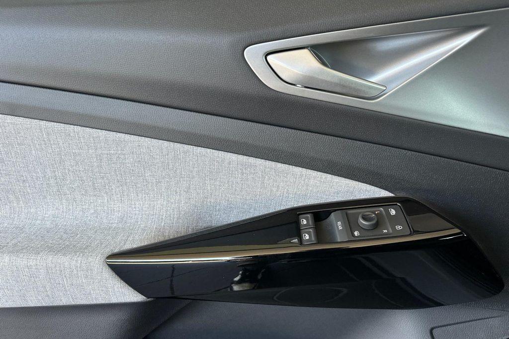 new 2025 Volkswagen ID.4 car, priced at $39,345