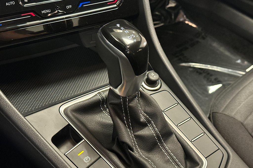 new 2025 Volkswagen Jetta car, priced at $21,797