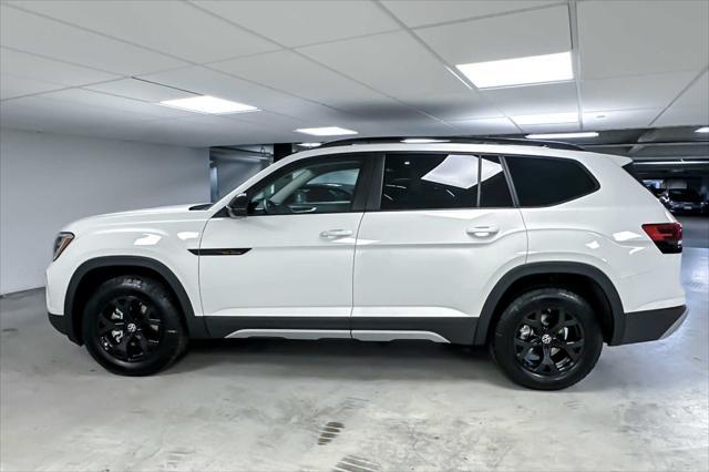 new 2025 Volkswagen Atlas car, priced at $48,656