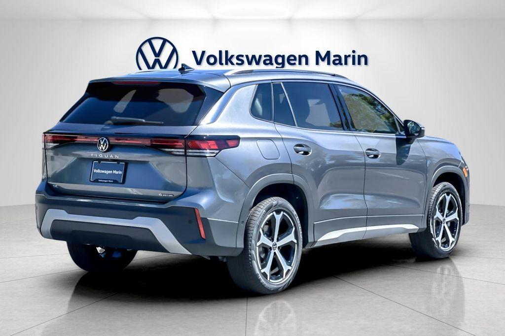 new 2025 Volkswagen Tiguan car, priced at $33,017