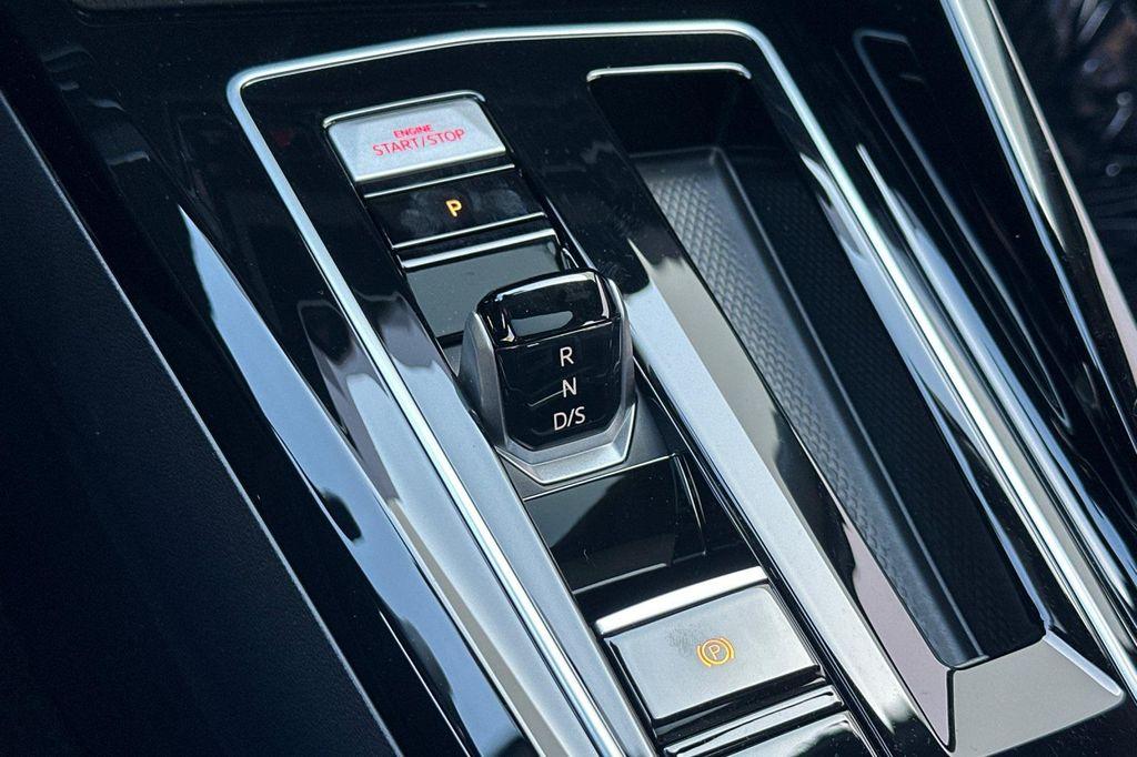 new 2025 Volkswagen Golf GTI car, priced at $38,576