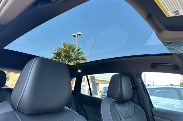 new 2025 Volkswagen ID.4 car, priced at $48,186