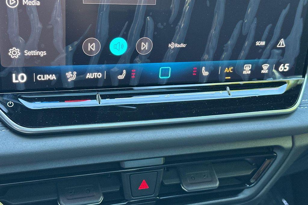 new 2025 Volkswagen Tiguan car, priced at $37,762