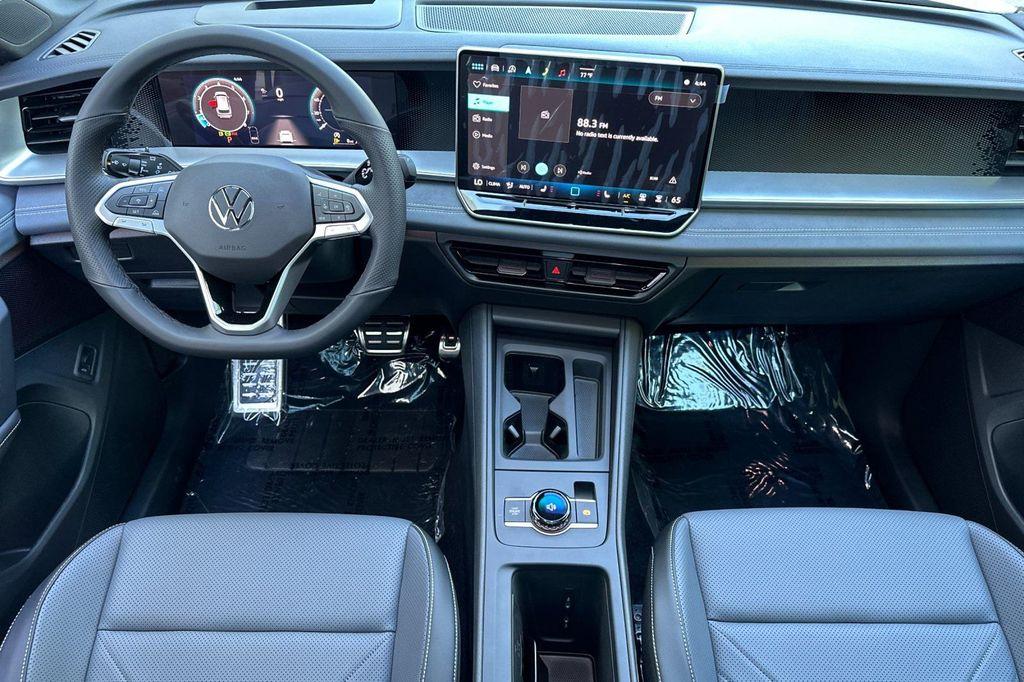 new 2025 Volkswagen Tiguan car, priced at $37,762