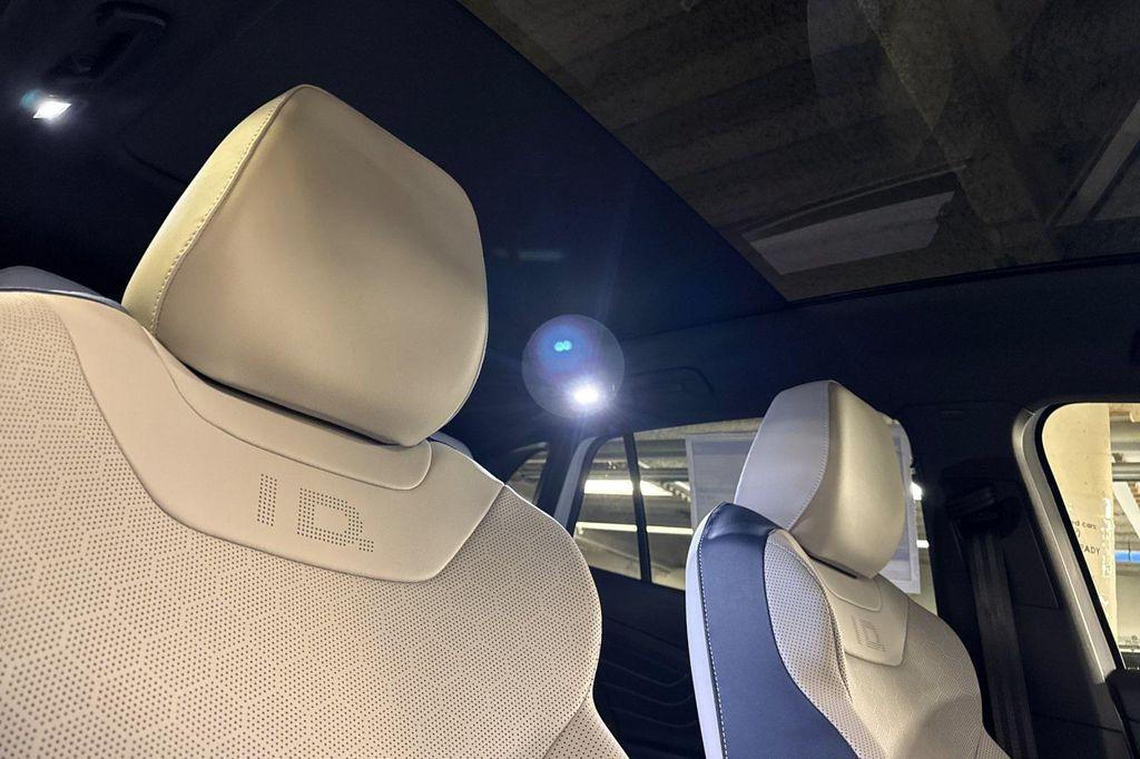 new 2025 Volkswagen ID.4 car, priced at $48,233