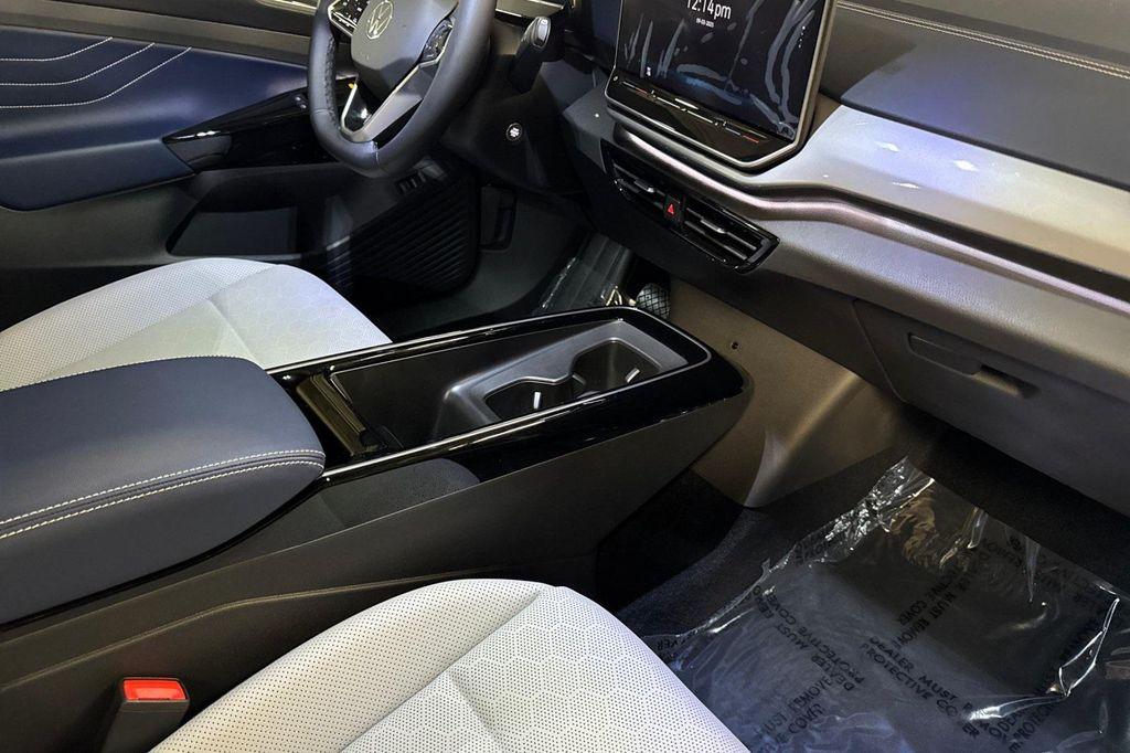 new 2025 Volkswagen ID.4 car, priced at $48,233