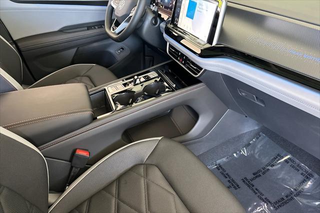 new 2025 Volkswagen Atlas car, priced at $45,115