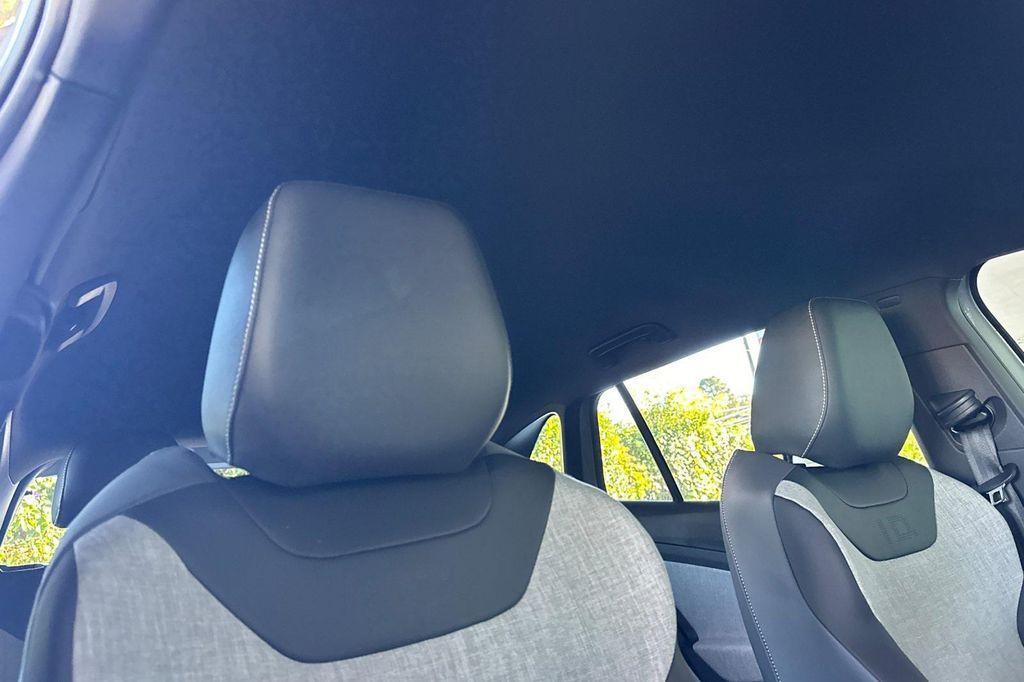 new 2025 Volkswagen ID.4 car, priced at $44,345